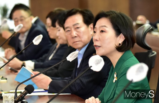 [머니S포토] 오영주 