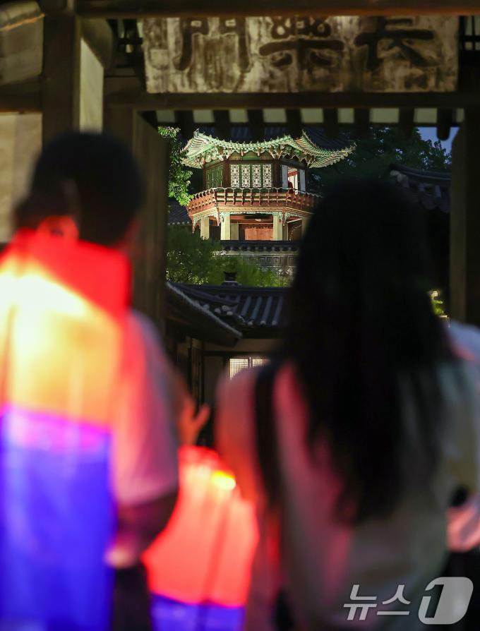 [사진] 달빛에 만나는 창덕궁