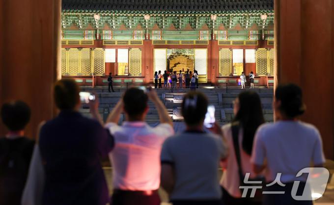 [사진] 창덕궁 달빛비행에서 만나는 인정전