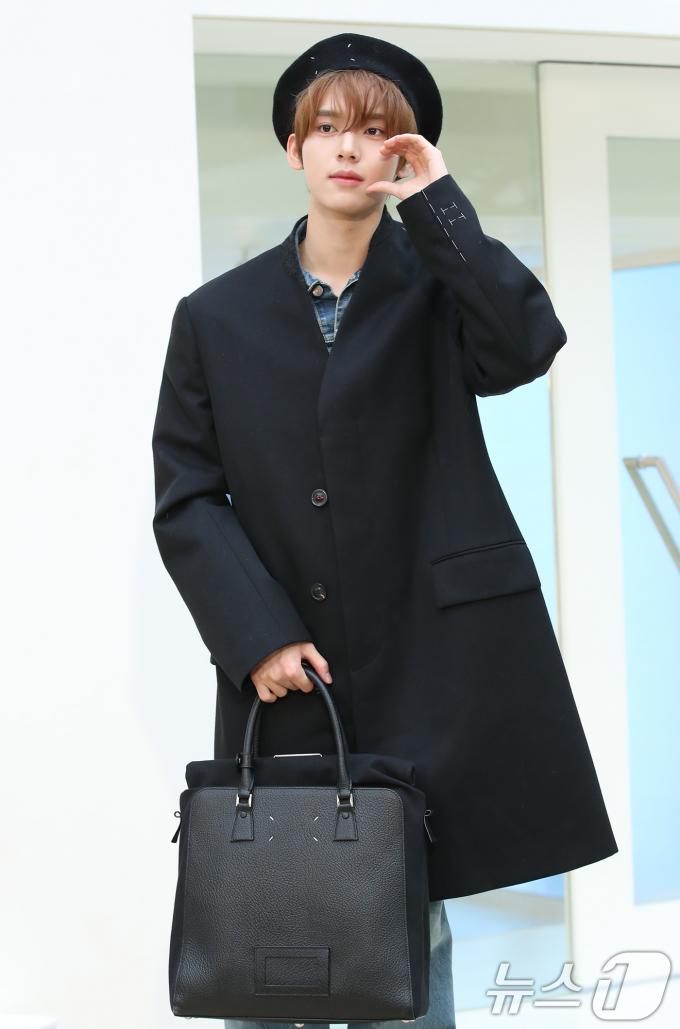 [사진] 제로베이스원 한유진, 볼 하트 장인