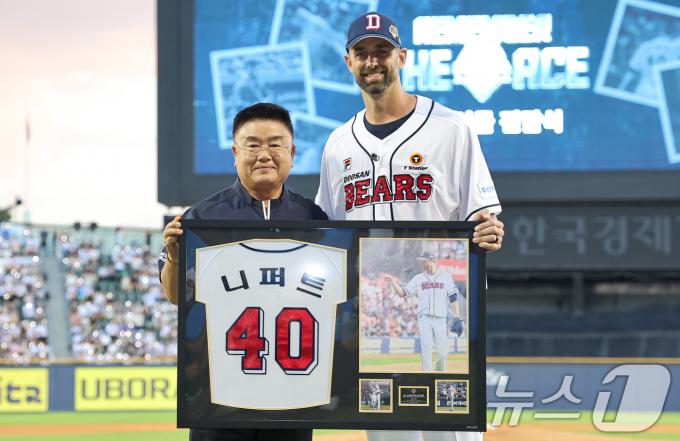 [사진] '니퍼트 은퇴를 축하하며'