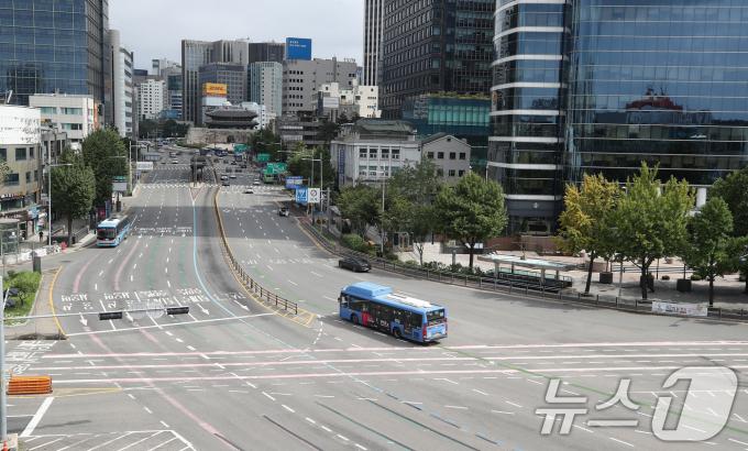[사진] '썰렁한 도심'