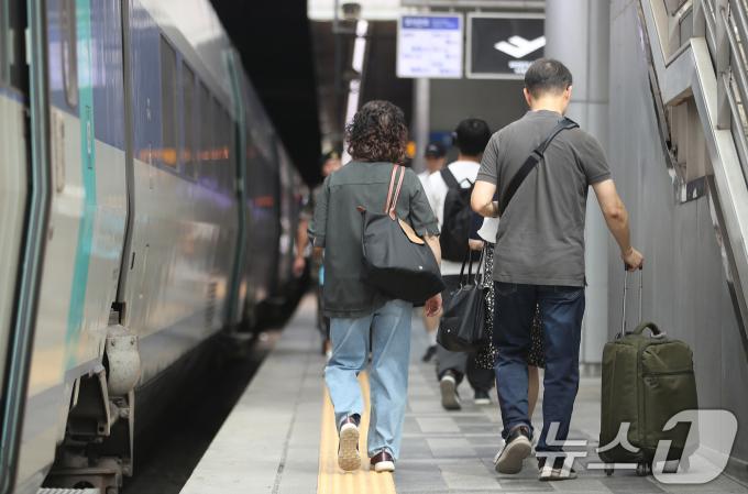 [사진] '고향으로 내려가는 귀성객들'