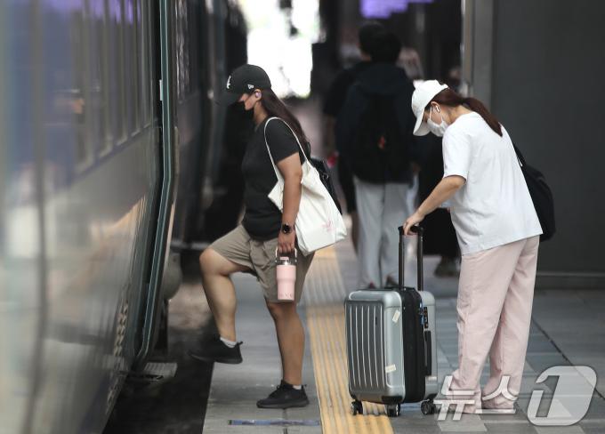 [사진] '고향 찾는 시민들'