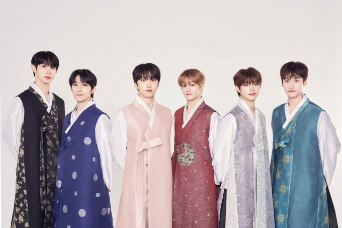 그룹 티아이오티(TIOT)와 가수 선율 /사진=뉴스1DB