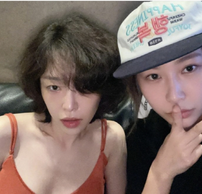 그룹 브라운아이드걸스 멤버 가인 근황이 공개돼 눈길을 끌고 있다. /사진=제아 인스타그램