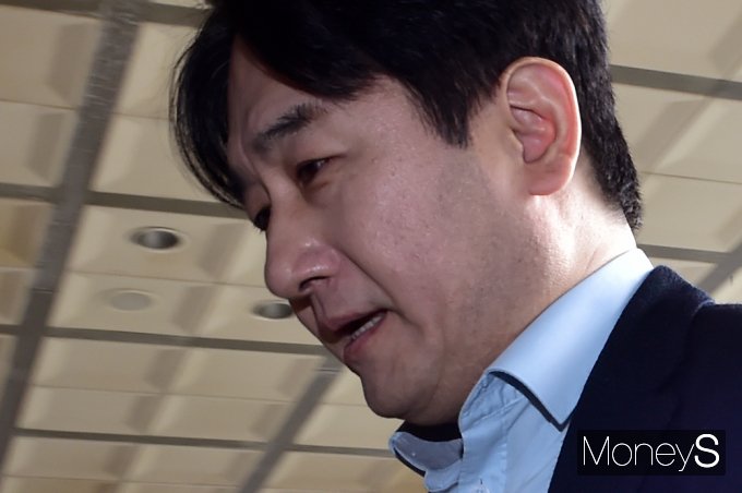 [머니S픽] 티메프 '첫' 檢 조사, 고개숙인 류광진 · 묵묵부답 류화현