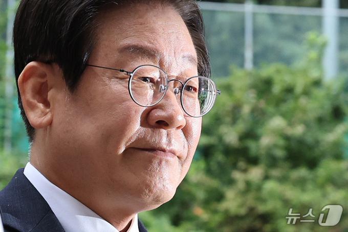 이재명 더불어민주당 대표가 20일 오전 서울 서초구 서울중앙지법에서 열린 공직선거법 위반 관련 결심 공판에 출석하고 있다. 2024.9.20/뉴스1 ⓒ News1 장수영 기자