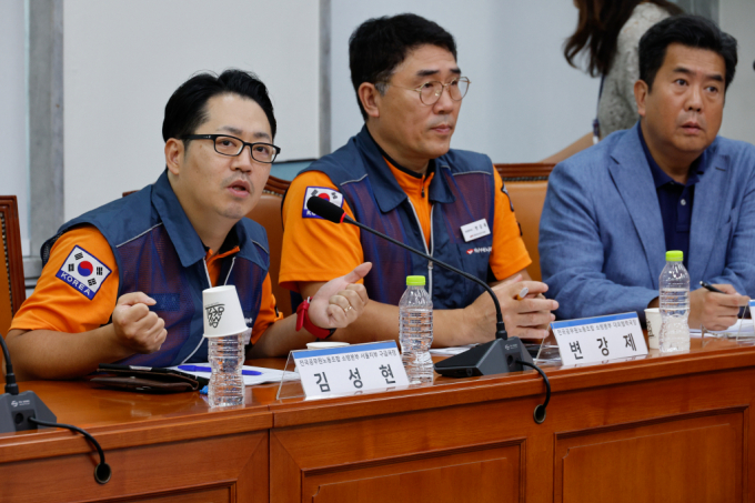 소방공무원노동조합이 119에 병원 선정 권한을 부여할 것을 촉구했다. 사진은 의료대란대책특별위원회에서 ‘응급실 뺑뺑이' 간담회를 하는 모습. /사진=(서울=뉴스1) 안은나 기자