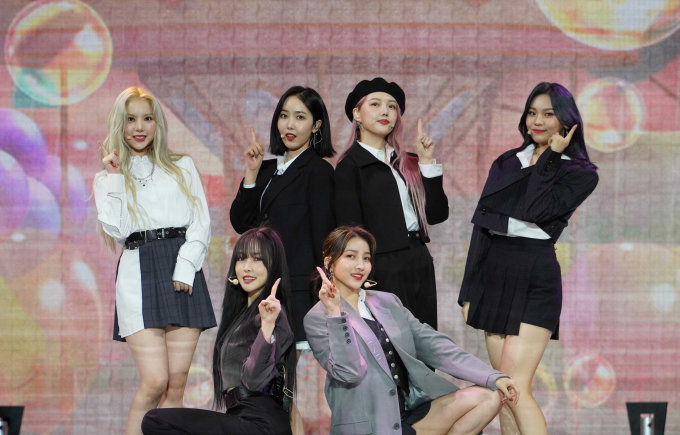 걸그룹 여자친구가 데뷔 10주년을 기념하는 2025년 1월 재결합을 한다. 사진은 2020년 10월10일 INK 콘서트에 출연한 걸그룹 여자친구. /사진=머니투데이(SBS미디어넷 제공)