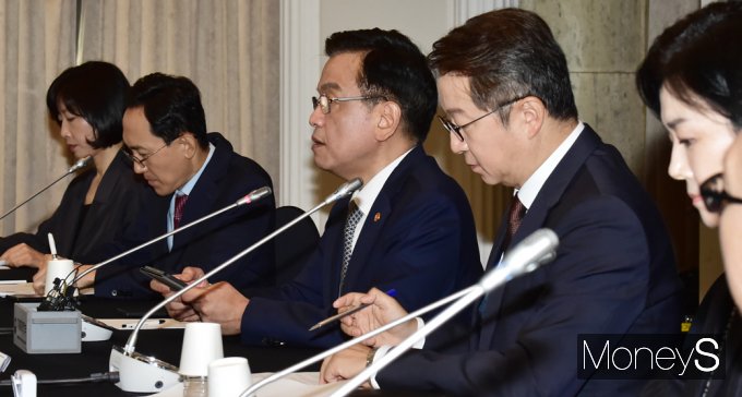 [머니S포토] 최상목 