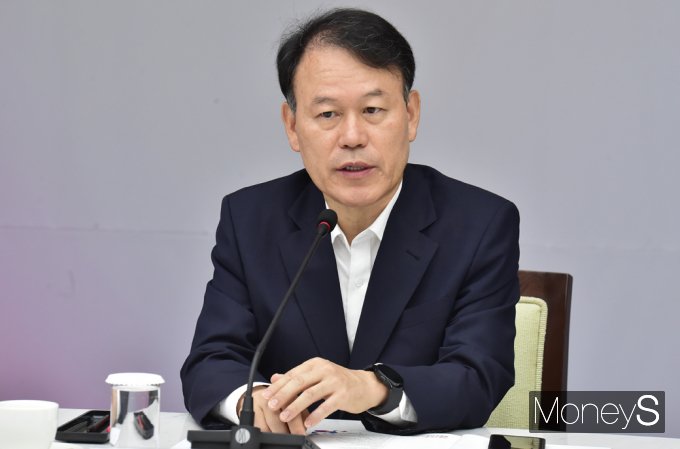 [머니S포토] 대한상의·국회 정무위원장 초청 간담회, 발언하는 윤한홍 위원장