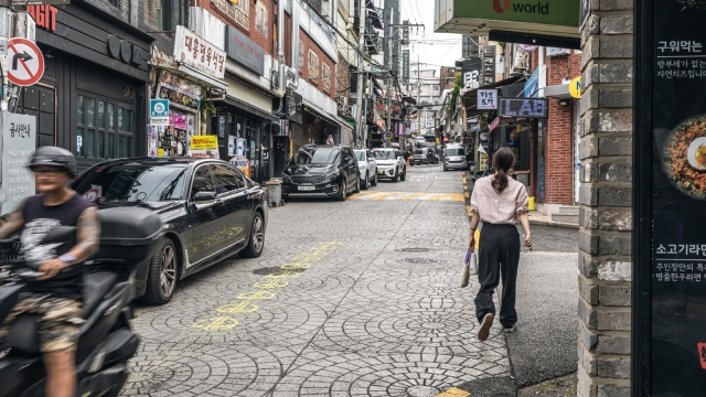 서울 이태원 골목에 그려진 프레지던츠컵 인터내셔널팀 쉴드. /사진= PGA 투어