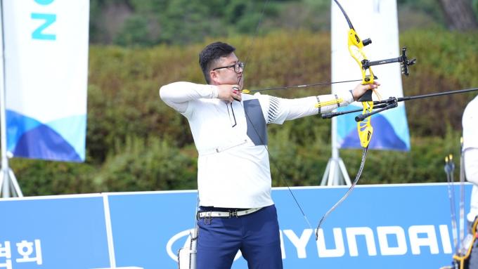 제56회 전국 남·여 양궁 종합선수권대회에서 정상에 오른 김우진 (대한양궁협회 제공)