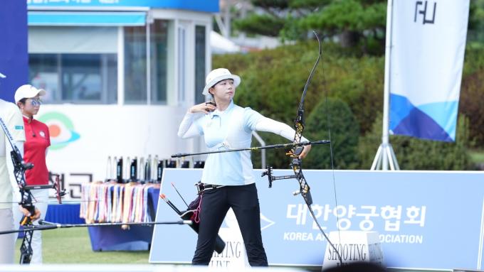 제56회 전국 남·여 양궁 종합선수권대회에서 정상에 오른 임시현 (대한양궁협회 제공)