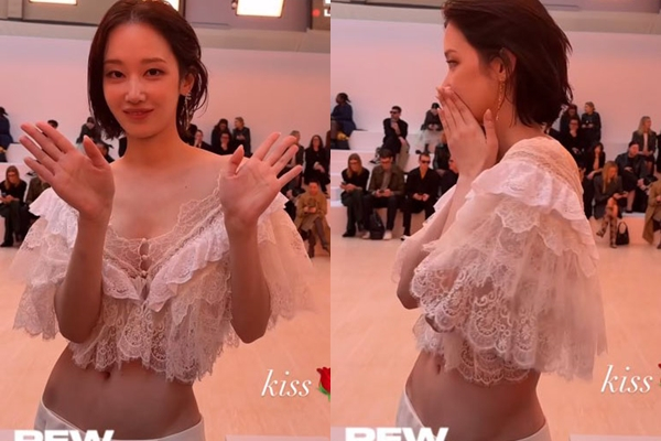 배우 전종서가 완벽한 몸매를 자랑했다. /사진=W코리아 공식 SNS 캡쳐 