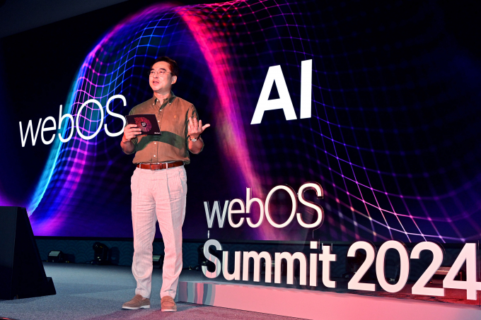 LG전자가 27일 인천 파라다이스 호텔에서 ‘webOS 서밋(Summit) 2024’를 개최했다. 사진은 webOS 플랫폼 사업의 지난 성과와 중장기 사업 전략 및 미래비전 등을 발표하는 박형세 HE사업본부장. /사진=LG전자