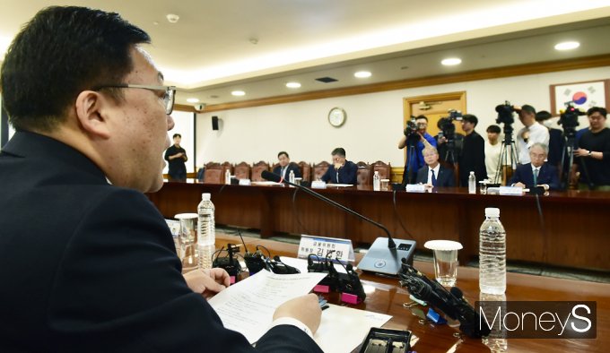 [머니S포토] 김병환, 임종룡 만나 