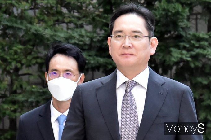[머니S포토] 삼성 이재용 '부당 합병·회계 부정' 혐의 2심 첫 공판
