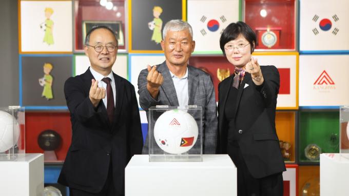 강화가 동티모르 유소년축구단 창단 20주년 기념식 후원행사를 열었다.(올리브크리에이티브 제공)