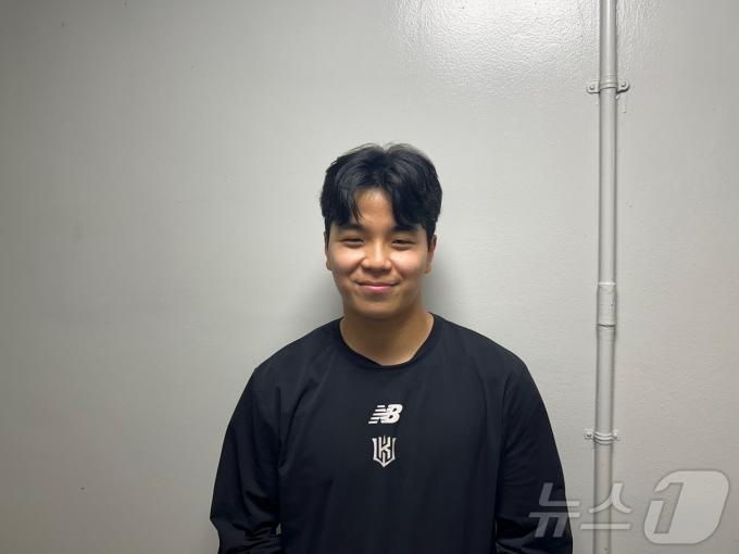 5일 서울 잠실구장에서 열린 KT와 LG의 준플레이오프 1차전 직후 만난 KT 투수 손동현. 2024.10.5/뉴스1 ⓒ News1 문대현 기자
