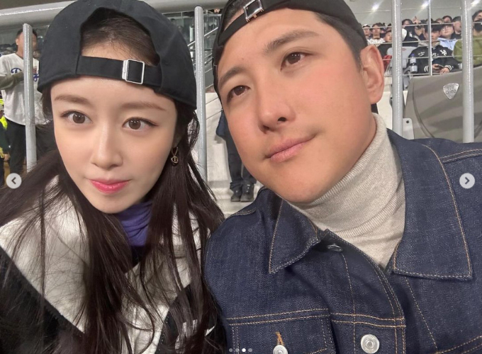 지난 5일 이혼을 공식 발표한 '티아라' 출신 지연과 프로야구 선수 황재균의 향후 스케줄에 관심이 쏠리고 있다. 지연(왼쪽)과 황재균 / 사진=지연  인스타그램