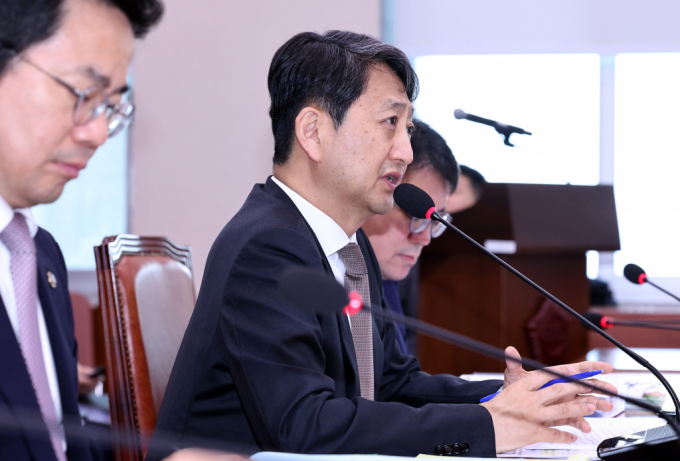안덕근 산업통산자원부 장관이 7일 오전 서울 여의도 국회에서 열린 산업통상자원중소벤처기업위원회의 산업통상자원부에 대한 국정감사에서 질의에 답변하고 있다./사진=뉴스1
