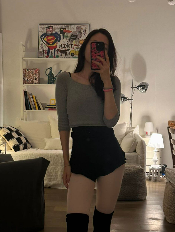 배우 손나은이 발레복을 입고 청순미 가득한 일상을 공개했다. 사진은 손나은이 자신의 인스타그램에 올린 일상 모습. /사진=손나인 인스타그램