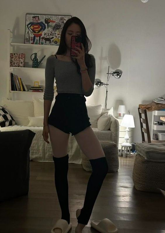 배우 손나은이 최근 일상을 공개했다. 사진은 손나은이 자신의 인스타그램에 올린 일상 모습. /사진=손나인 인스타그램