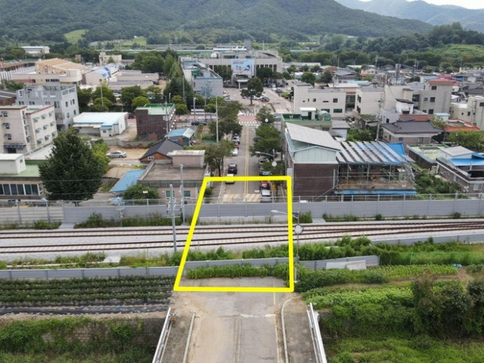  연천군 구읍건널목 폐쇄 구간(노란색 선). / 사진제공=연천군
