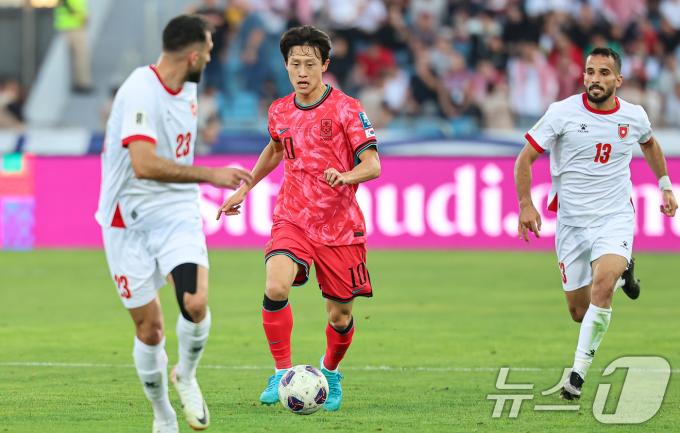 [뉴스1 PICK]고비 넘긴 홍명보호 요르단에 2대0 완승 ‘아시안컵 참패 설욕’