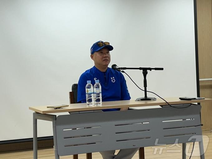 13일 대구 삼성라이온즈파크에서 열릴 LG와 플레이오프 1차전을 앞두고 취재진과 만난 삼성 박진만 감독. 2024.10.13/뉴스1 ⓒ News1 문대현 기자