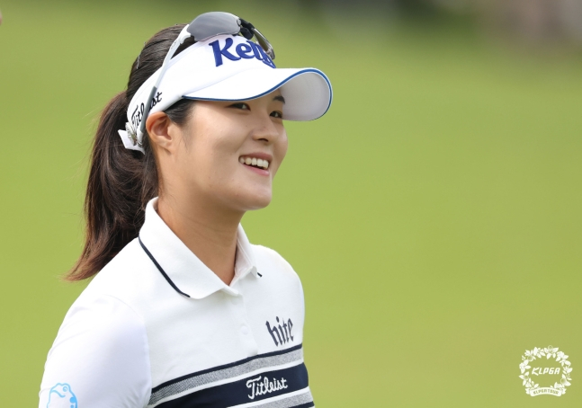 52번째 출전 대회에서 KLPGA 투어 첫 우승을 한 김민별. /사진= KLPGA