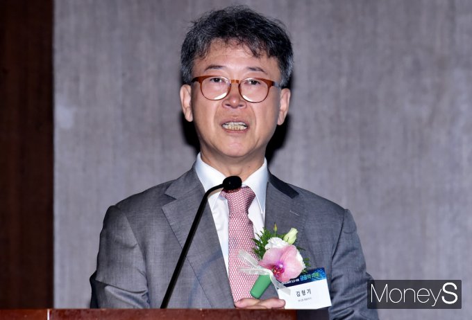 [머니S포토] 김형기 대표 