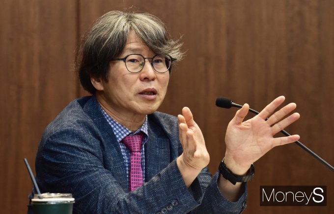 ▲토론 좌장 정유신 디지털경제금융연구원 원장