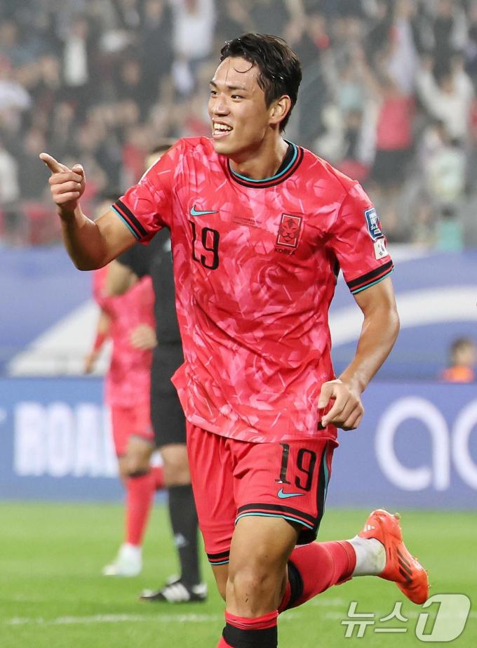 15일 오후 경기 용인시 처인구 용인미르스타디움에서 열린 2026 국제축구연맹(FIFA) 북중미 월드컵 아시아 3차 예선 B조 4차전 대한민국과 이라크의 경기에서 대한민국 오세훈이 선제골을 성공시킨 뒤 기뻐하고 있다. 2024.10.15/뉴스1 ⓒ News1 민경석 기자