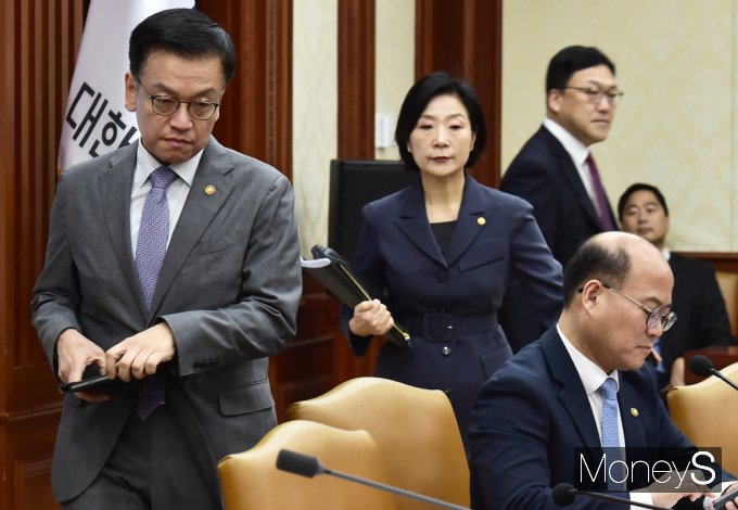 [머니S픽] 정부, 내년까지 반도체 산업 '8.8조' 투입