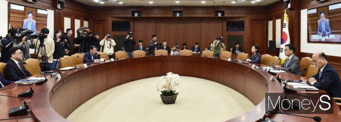 [머니S픽] 정부, 내년까지 반도체 산업 '8.8조' 투입