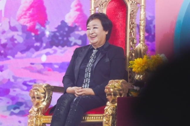 '미스쓰리랑' 혜은이가 퇴폐적 가사 때문에 방송 출연 정지를 당한 경험이 있다고 고백했다. /사진='미스쓰리랑' 제공