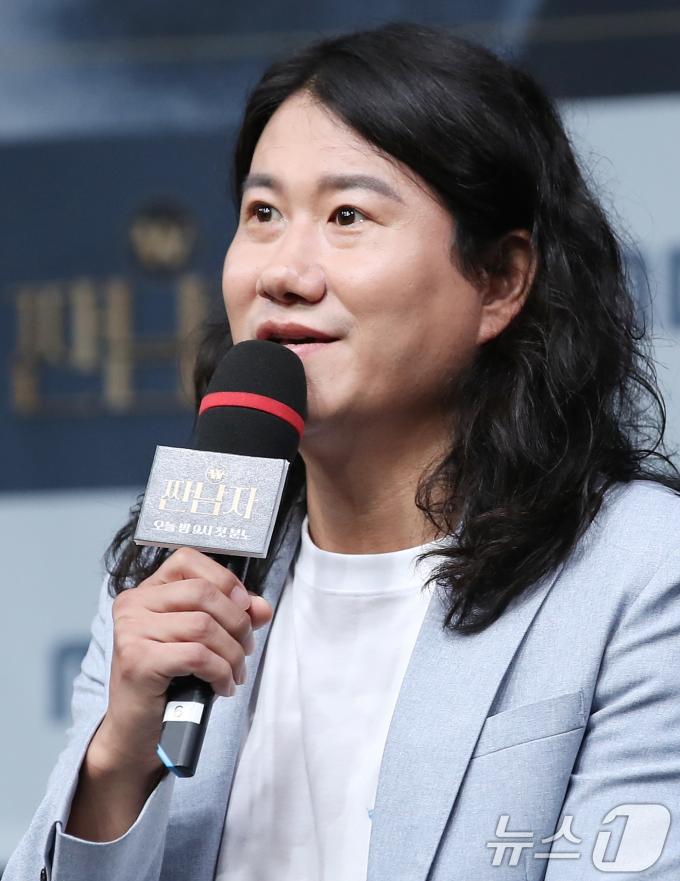 방송인 임우일이 25일 서울 마포구 상암 MBC에서 열린 새 예능 ‘짠남자’ 제작발표회에 참석해 인사말을 하고 있다. ‘짠남자’는 김종국과 절약 DNA를 가진 '소금이'들이 ‘흥청이&망청이’들의 생활 습관을 뜯어보며 참교육하는 프로그램이다. 2024.9.25/뉴스1 ⓒ News1 권현진 기자