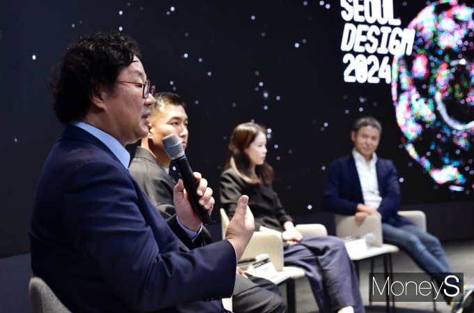 ▲ '서울디자인 2024' 주제 설명하는 차강희 서울디자인재단 대표이사 
