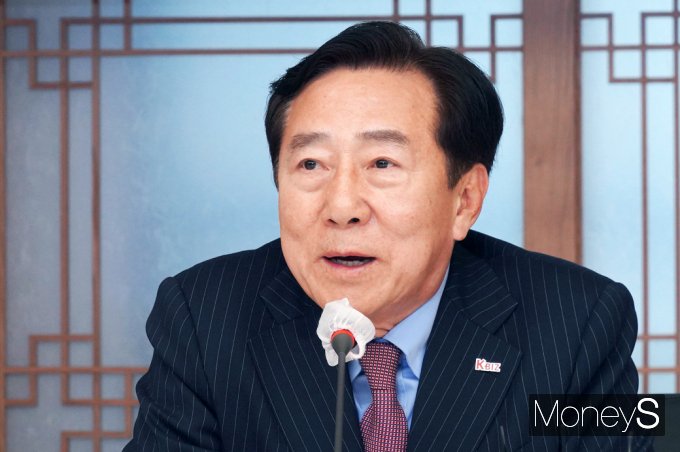 [머니S포토] 김기문 