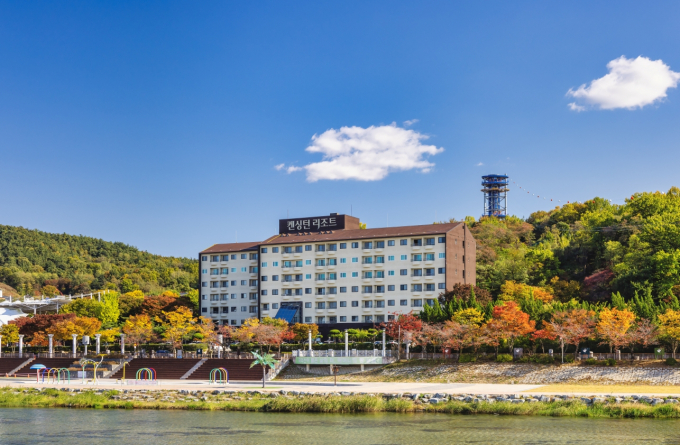 켄싱턴리조트 지리산남원은 순창발효관광재단과 협업해 특별관광상품 ‘풍경버스타고 순창가을여행’을 출시한다. /사진= 이랜드파크