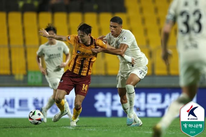 광주FC와 대구FC는 18일 열린 K리그1 2024 34라운드에서 1-1로 비겼다. (한국프로축구연맹 제공)