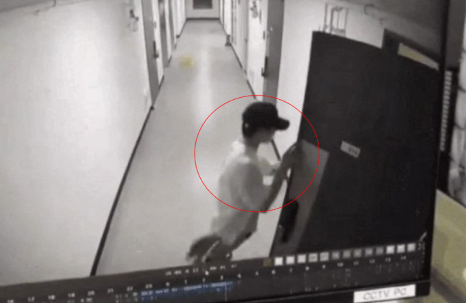 BJ 조예리가 자신의 집에 무단침입하는 남성의 모습이 담긴 CCTV 영상을 공개했다. /사진=조예리 인스타그램