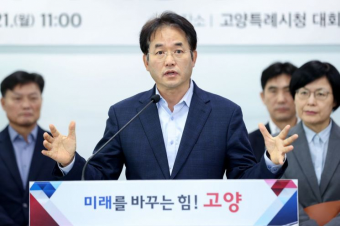 이동환 고양특례시장은 21일 긴급 기자회견을 열어 지난 5월 고양시와 시의회 간 약속한 ‘상생협약’의 이행을 강력히 촉구하고 있다. / 사진제공=고양특례시