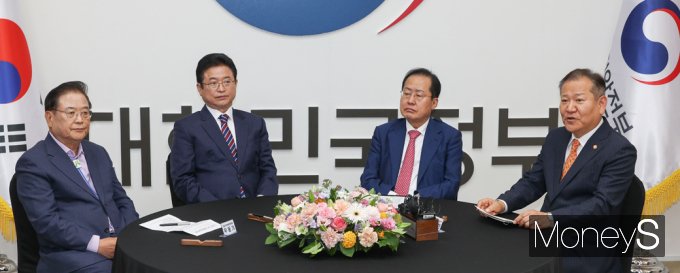 [머니S포토] 대구-경북통합, 인사말 전하는 이상민 행안 장관