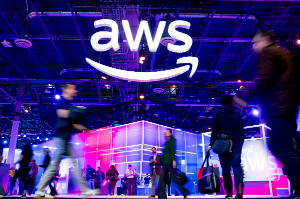 매트 가먼 아마존웹서비스(AWS) 최고경영자(CEO)가 주 5일 사무실 근무를 거부하는 직원에게 이직을 권유한 사실이 알려져 논란이다. 사진은 지난해 11월 미국 네바다주 라스베이거스에서 열린 AWS 컨퍼런스의 모습. /사진=로이터