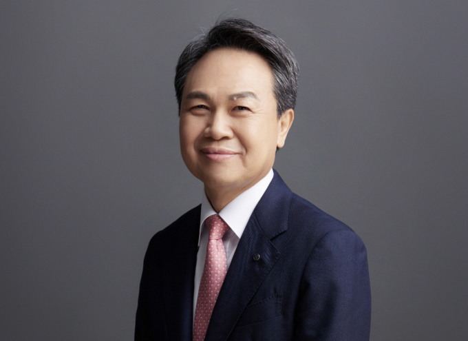  신한금융의 3분기 누적 당기순이익은 3조9856억원으로 집계됐다. 사진은 진옥동 신한금융지주 회장/사진=신한금융지주