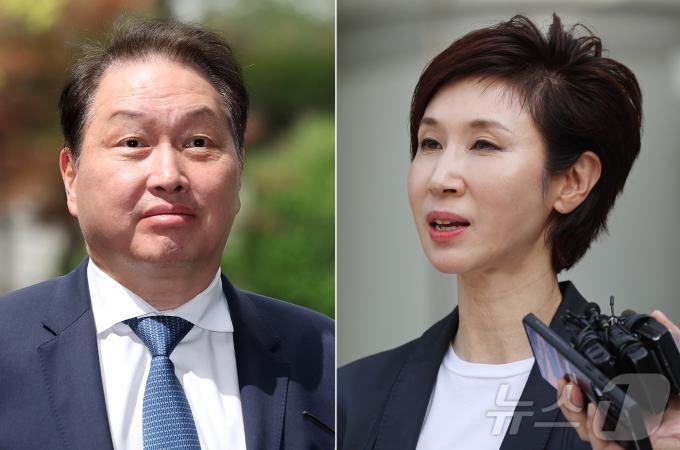 최태원 SK그룹 회장과 노소영 아트센터 나비 관장 이혼 소송 2심을 맡은 서울고법이 지난 5월30일 최 회장이 노 관장에게 재산분할로 1조3808억 원을 지급해야 한다고 판결했다. 위자료 액수도 1심 1억원에서 20억원으로 대폭 올렸다. 사진은 지난 4월 16일 서울 서초구 고등법원에서 열린 이혼 관련 항소심 변론기일에서 취재진 질문에 답하는 최태원 SK그룹 회장(왼쪽)과 노소영 아트센터 나비 관장.(뉴스1DB)/뉴스1